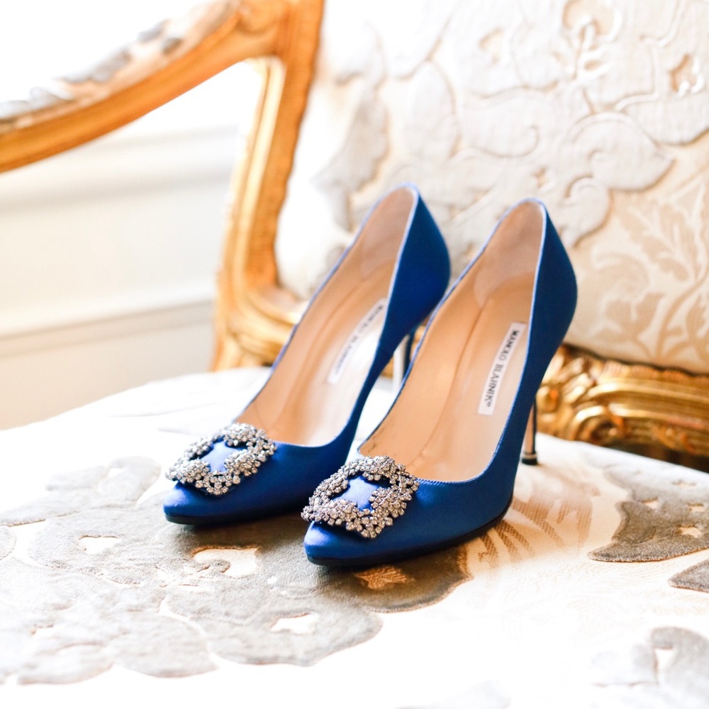MANOLO BLAHNIK SATIN BLUE HANGISI PUMPS 37/7 CARRIE BRADSHAW SEX AND THE CITY